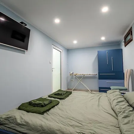 Sweet Apartment *